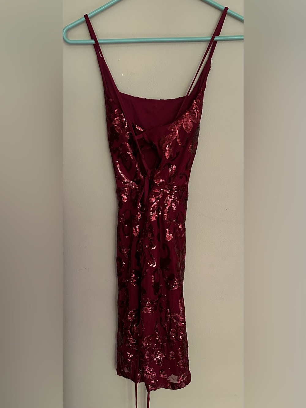 NO BRAND SHOWN size SMALL Wine Red Sequin Mini Dress Spaghetti Strap - Picture 2 of 7